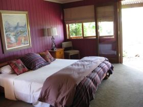 French Cottage And Loft - ACT Tourism 0