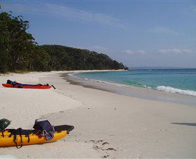 Hyams Beach Apartment - ACT Tourism 0