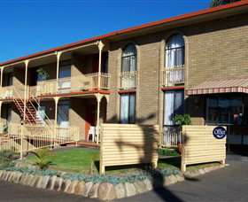Town Centre Motor Inn - ACT Tourism 0