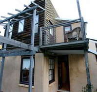 Pamela's Beach House  Studio - ACT Tourism