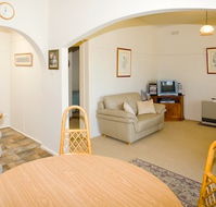 Peel Cottage - Ballarat Miners Cottages - ACT Tourism