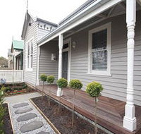 Accommodation on Lyons - ACT Tourism