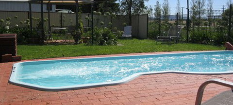 Cardigan Lodge Motel - ACT Tourism 0