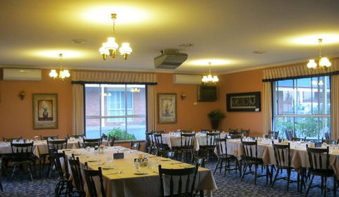 Cardigan Lodge Motel - ACT Tourism 1