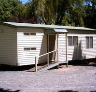 Castlemaine Central Cabin  Van Park - ACT Tourism