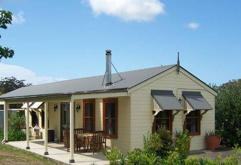 Hillcrest Cottage - ACT Tourism 1
