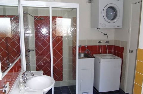 A Husky Sea-Esta - ACT Tourism 0