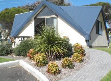 Beach Cabins Merimbula - ACT Tourism 1