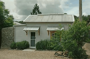 Mavis's Kitchen and Cabins - ACT Tourism