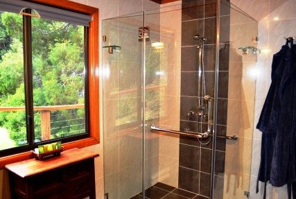 A Waterfall Hideout-Rainforest Cabin For Couples - ACT Tourism 0