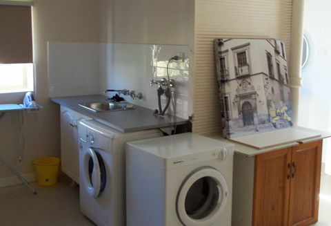 Apartment 2 On Oxide - ACT Tourism 3