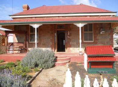 Unique Outback Cottages - Lunam - ACT Tourism 0