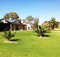 Curlwaa Caravan Park - ACT Tourism