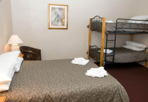 Alpine Hotel - ACT Tourism 2