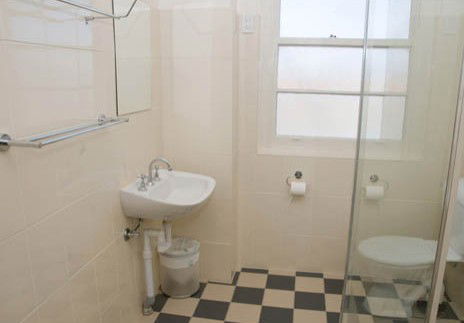 Alpine Hotel - ACT Tourism 5