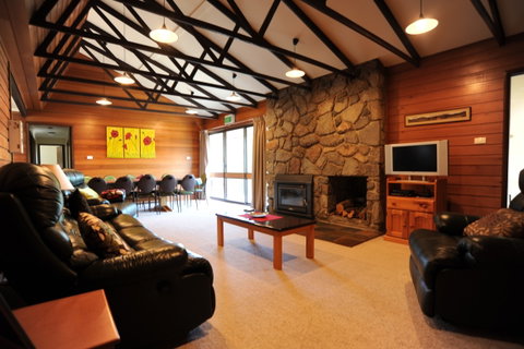 Mowamba River Lodge - ACT Tourism 1