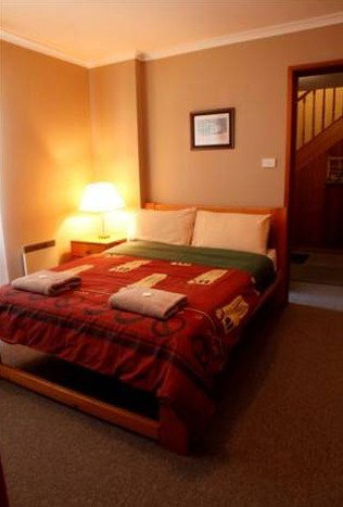 Three Way Inn - ACT Tourism 1