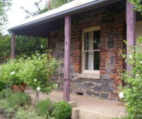 Accommodation Pinn Cottage - ACT Tourism 0