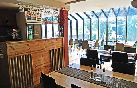 Anchor Inn - ACT Tourism 0