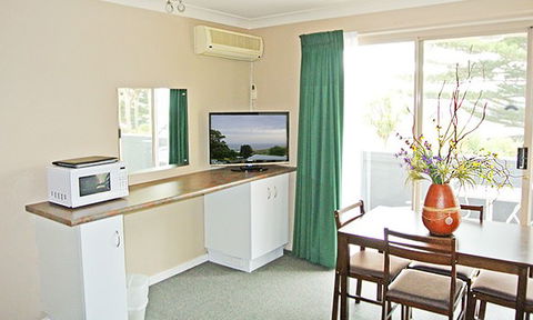 Anchor Inn - ACT Tourism 3