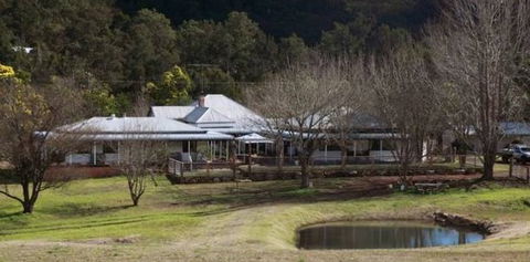 Avoca House Bed And Breakfast - ACT Tourism 0
