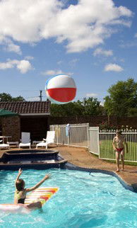 Acacia Motor Lodge - ACT Tourism 0