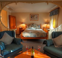 Honeysuckle Cottages and The Rocks Restaurant - ACT Tourism