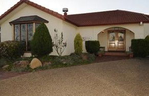 McNevins Warwick Motel And Gunyah Restaurant - ACT Tourism 2