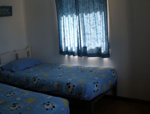 Cosy Cottages Amity Point - ACT Tourism 5