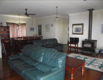 Eagle Outlook - Holiday Home - ACT Tourism 4