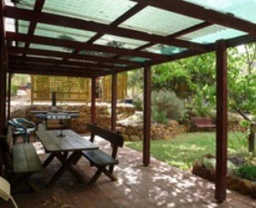 Karri Patch Cottage - ACT Tourism 0