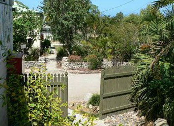 Barnacles Backpackers - ACT Tourism 5