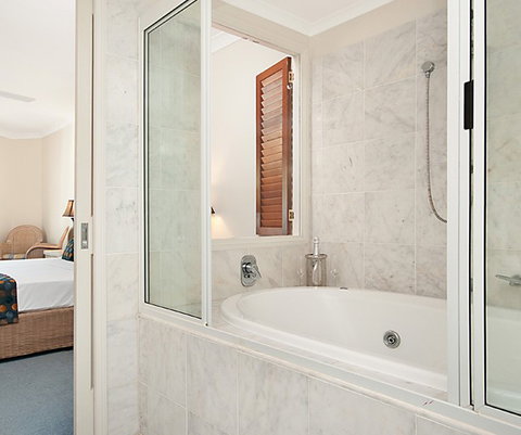 Alassio Palm Cove - ACT Tourism 4