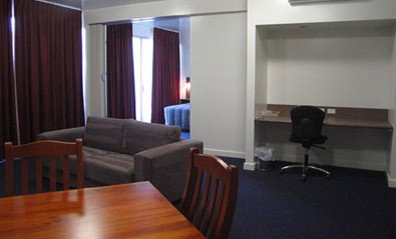 Country Road Motor Inn (Dysart) - ACT Tourism 1