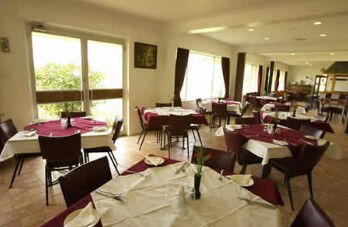 Allonville Motel - ACT Tourism 3