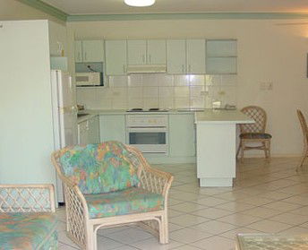 Koala Court Holiday Apartments - ACT Tourism 2