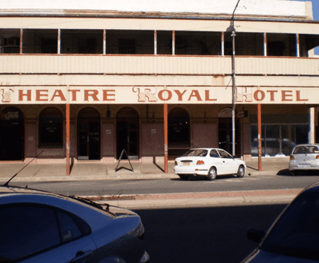 Theatre Royal Hotel - ACT Tourism