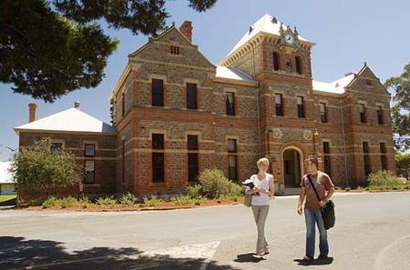 Morn Hill SA ACT Tourism