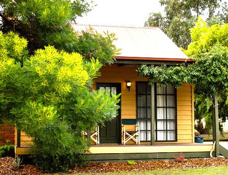Mountain View Motor Inn And Holiday Lodges - ACT Tourism 0