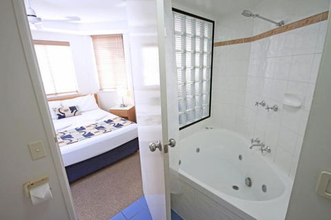 Aegean Apartments Mooloolaba - ACT Tourism 5
