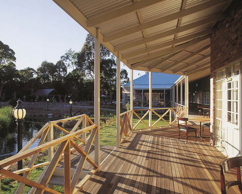 Ballarat Lodge & Convention Centre - ACT Tourism 1