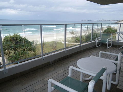 Pacific Surf Absolute Beach Apartments - ACT Tourism 8