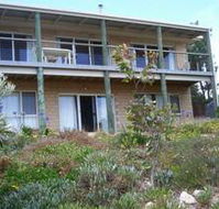 The Dog And Cockle Beach House - ACT Tourism