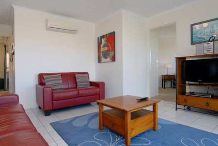 Kings Way Apartments - ACT Tourism 0
