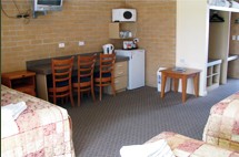 Tenterfield Bowling Club Motor Inn - ACT Tourism 1