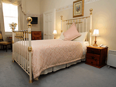 The Lodge On Elizabeth - ACT Tourism 3