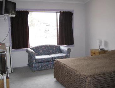 Banjo Paterson Inn - ACT Tourism 1