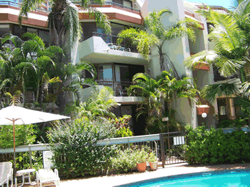 Old Burleigh Court Holiday Apartments - ACT Tourism 4