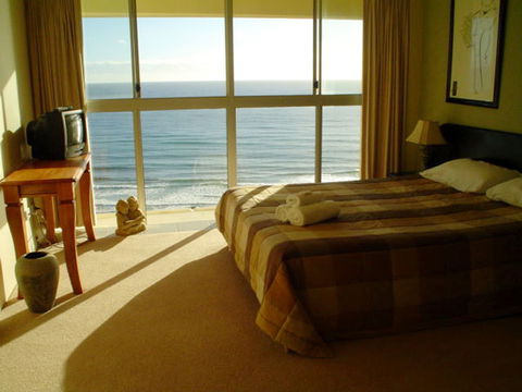 Cashelmara Beachfront Apartments - ACT Tourism 0