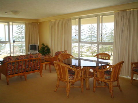 Cashelmara Beachfront Apartments - ACT Tourism 2